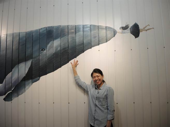 出生马来西亚的郑洁熙15年前来台求学，毕业后留在台湾成家立业，开设自己的咖啡馆传递人生故事。（邱立雅摄）