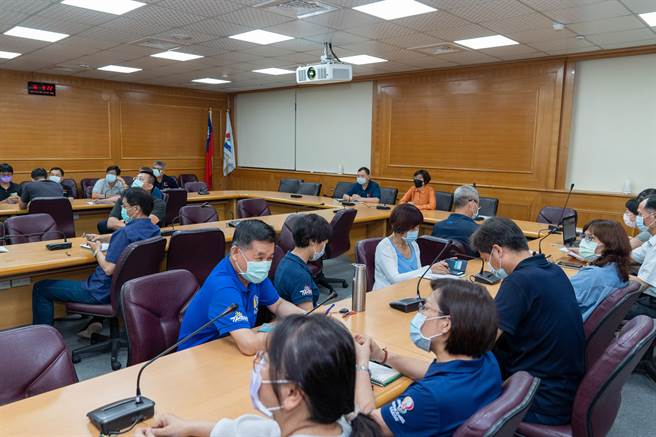 因應國內出現感染源不明本土病例，台東縣疫情警戒提升至第二級。（台東縣政府提供）