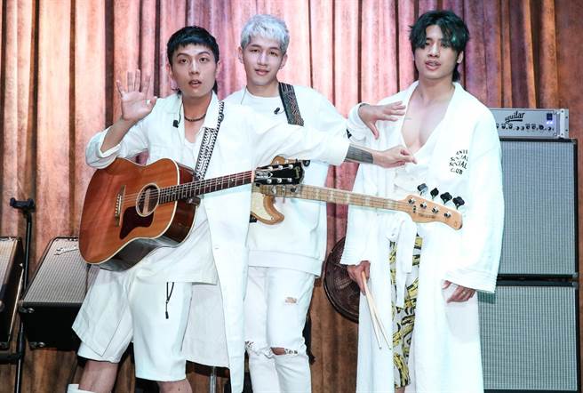 鹿洐人今举办首张专辑《你在开玩笑吗？》发片记者会。（陈俊吉摄）