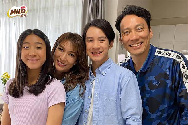 妹妹Makayla（左起）、李咏娴、哥哥Ryder、艾力克斯。（雀巢美禄提供）