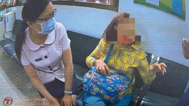 新莊警分局福營派出所員警，成功聯手擋下這筆67萬元的鉅款。（新莊警分局提供）