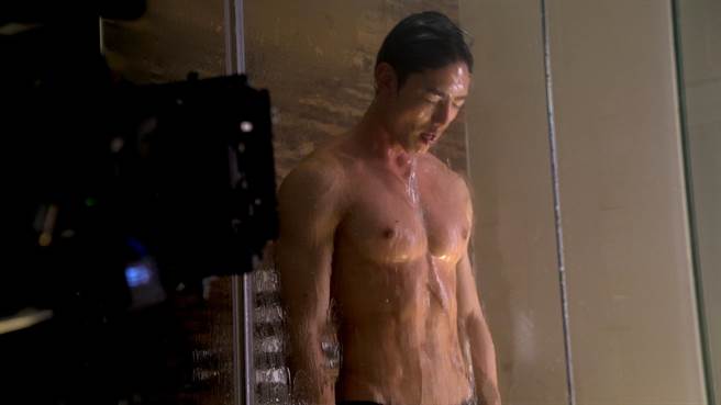 賴東賢在BL原創網劇《約‧定I DO》有性感淋浴戲。（Vidol提供）