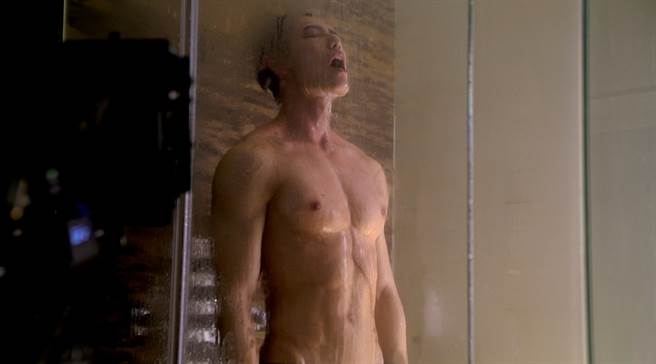 賴東賢在BL原創網劇《約‧定I DO》有性感淋浴戲。（Vidol提供）