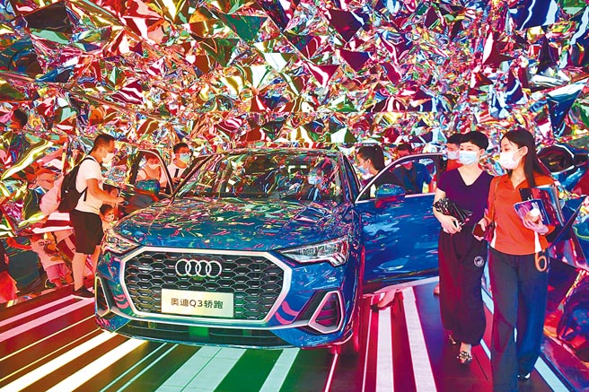 北京市廣播電視局日前發布《關於進一步加強網絡綜藝節目管理工作的通知》（以下簡稱「通知」），內容規範，大陸綜藝節目禁止「花錢買票」，即粉絲們為偶像花錢購買周邊商品、充會員等物質化手段，換成能夠支持偶像在綜藝節目中獲取的選票。（中新社）