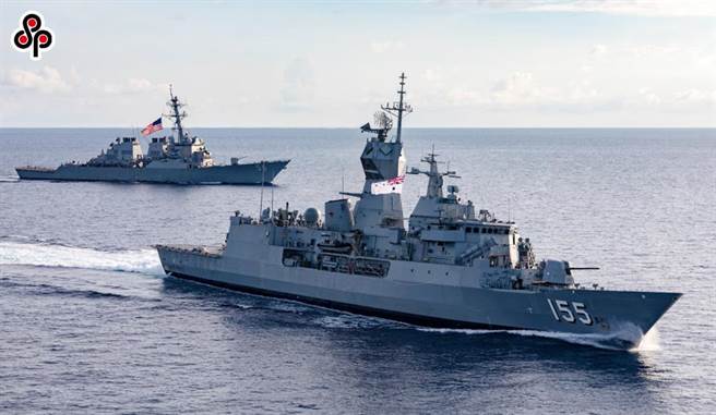 美媒炒作中澳矛盾扩至天然气贸易，业界指消息不可靠。图为2020年10月27日澳洲皇家海军安扎克级护卫舰巴拉斯（FFH 155）与美国导弹驱逐舰麦肯号（DDG 56）一起航行，支持自由和开放的印度太平洋。（摘自美国海军官网）