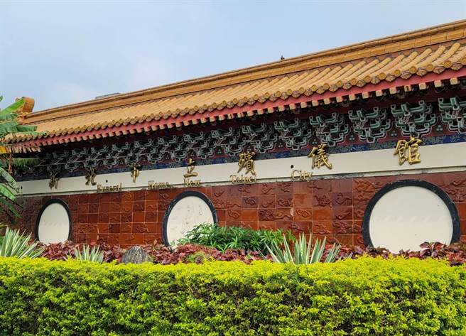 台北區監理所在新北市立殯儀館舉辦「酒駕生命教育情境體驗」課程，不少參予學員嚇爆。(照片/游定剛 拍攝)