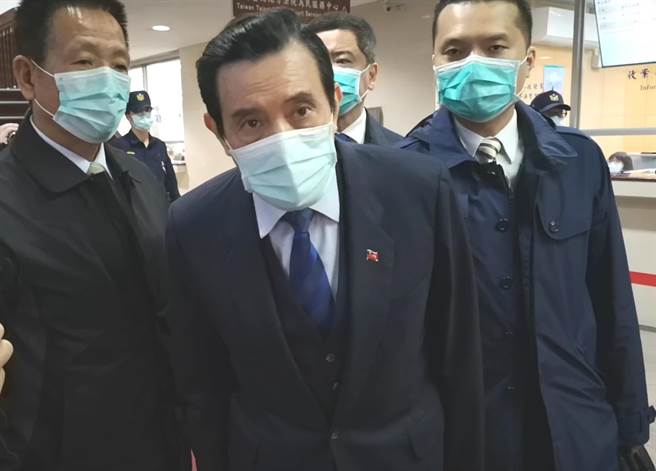 台北地院審理「三中交易案」，12日傳喚馬英九交易詰問，對於交易細節及當時的會議錄音檔，馬幾乎都稱沒印象。（本報資料照片）