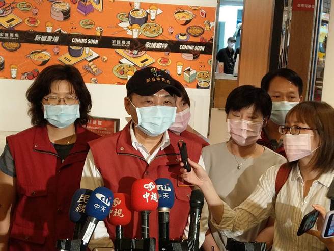 萬里「摘星樓」爆居民、檢疫者混居　侯友宜：中央政府元月列為集中檢疫所（戴上容攝）