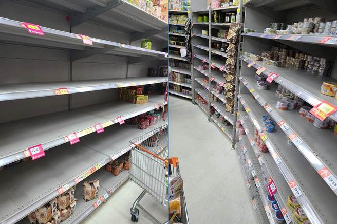 本土個案激增民眾嚇歪囤貨，家樂福泡麵和罐頭區幾乎被掃光，讓網友看傻。（圖／翻攝自爆怨2公社）