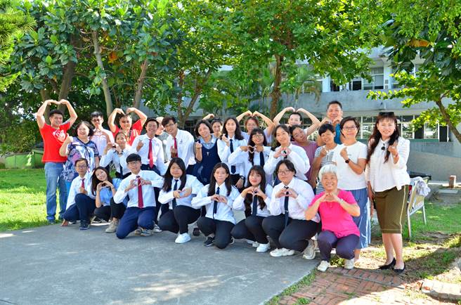 繁星放榜，公東高工14人如願錄取。（公東高工提供／蔡旻妤台東傳真）