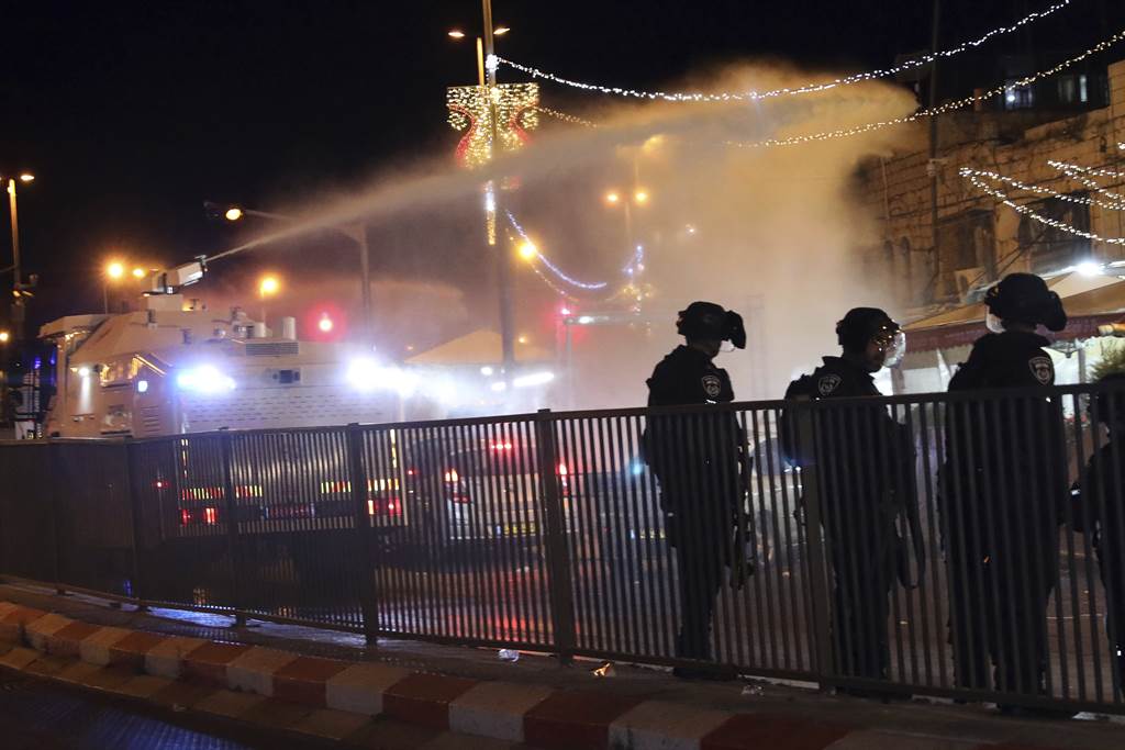 以色列用「臭鼬水」因应抗议，被质疑是对巴勒斯坦人的「集体报复」。（图／美联社）(photo:ChinaTimes)