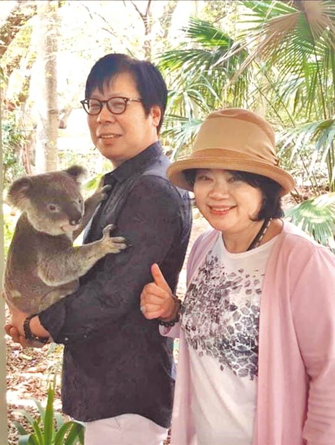 徐明賢（左）、安土美津子夫婦涉嫌違法吸金60億元，14日遭台北地檢署起訴。（資料照／摘自Mitsuko Azuchi臉書）