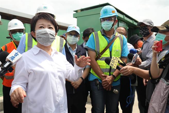 台中市長盧秀燕14日表示，市府配合經濟部水利署及水公司推動「抗旱2.0計畫」。（盧金足攝）