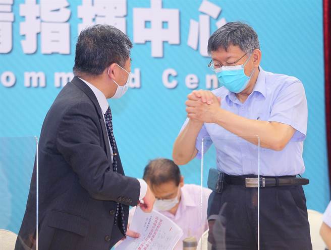 陳時中、柯文哲達共識拍板和平醫院不封院。（張鎧乙攝）