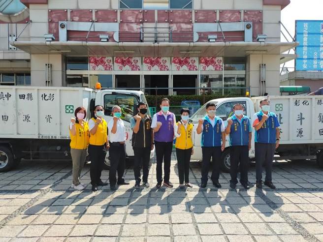 公所清洁队是环境清洁、疫病消毒等防灾防疫工作的最前线人员，若因重大灾害、疫情爆发时突然出现人力缺口，恐造成民眾生活不便，田中镇、北斗镇公所率先签署协定结盟，携手联防。（谢琼云摄）