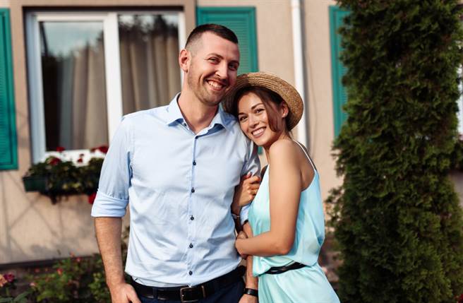 双鱼座、金牛座、处女座及天秤座的人在未来10天将迎来桃花缠身，能够遇到对你吸引力十足的人，注定会收穫真爱。（图／Shutterstock）