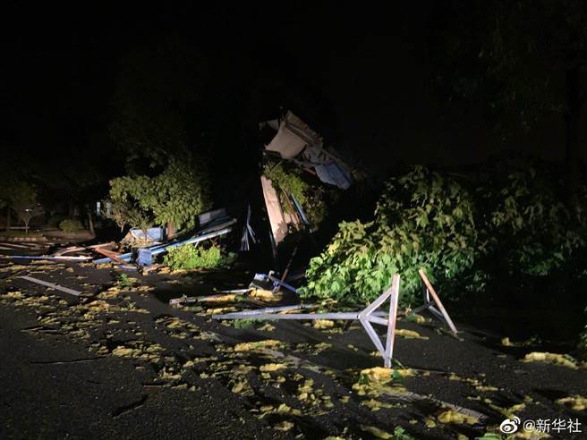 武汉9级龙卷风造成6人死亡，218人受伤。（新华社）