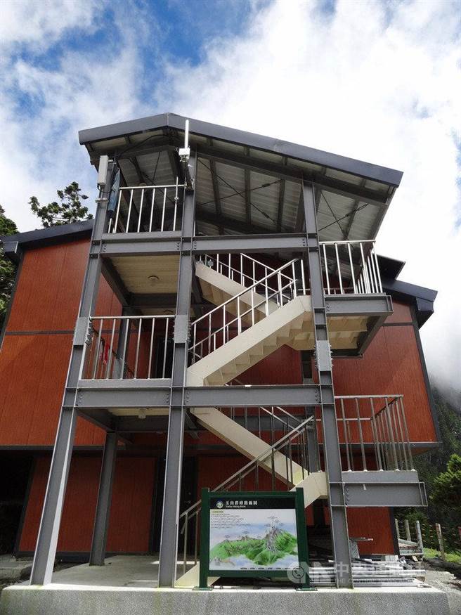 因应COVID-19疫情跨县市全台延烧，玉山国家公园管理处15日宣布，自即日起至5月28日，全面暂停开放。（玉管处提供）