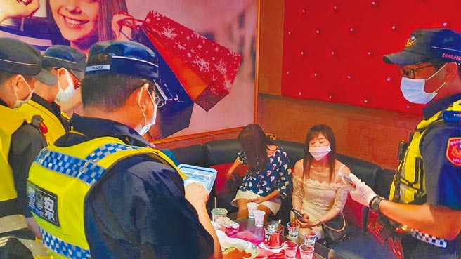 台南市警局两天来发动突击查缉八大业者实联制，查获11家业者违规。（读者提供／程炳璋台南传真）