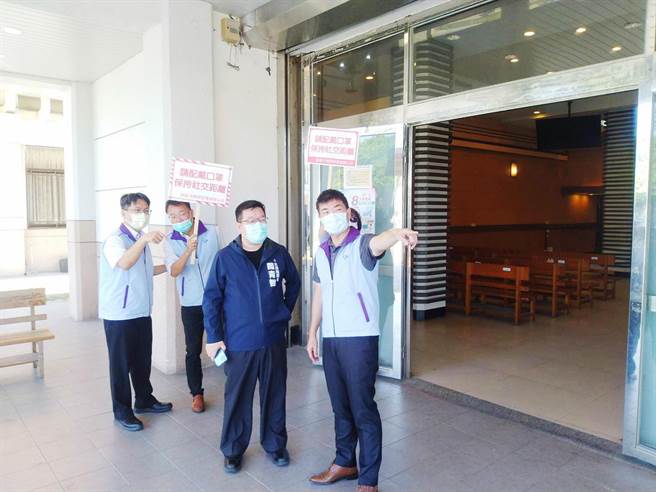 高巿准三级防疫，民政系统动员清消。（民政局提供／曹明正高雄传真）
