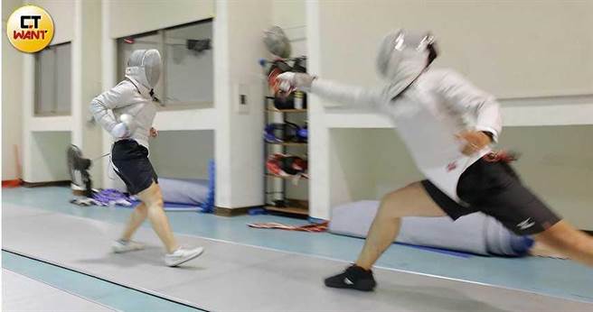 击剑选手陈俊辰有13年击剑资歷，表现亮眼，却连续二年在全运会选拔赛遭吹黑哨，失去代表权。（图／黄耀徵摄）