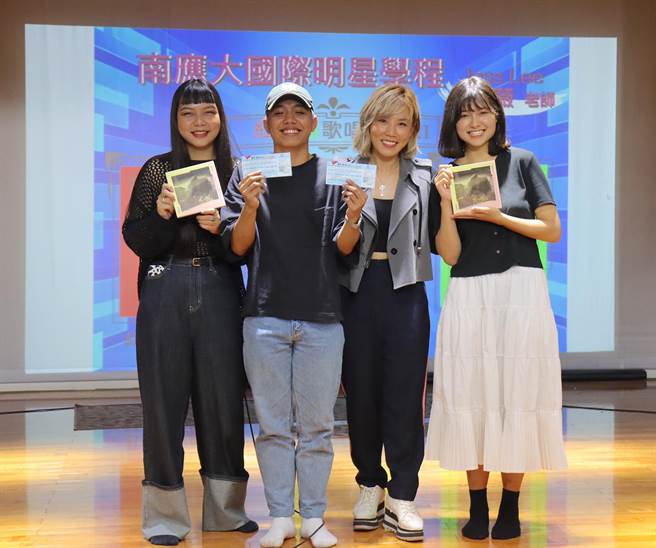 李佳薇之前受邀到校园分享人生经验。（南应用科技大学提供）