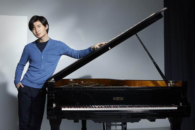 钢琴家张胜量（牛牛）从很小就理解学音乐的真义，在于分享，而不是比较和竞争。（DG环球唱片提供）
