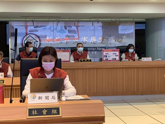 侯友宜主持防疫會議。（許哲瑗攝）