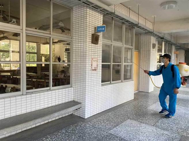 停課期間12歲以下國小生無人照顧 新北教育局開放到校安置。(圖/資料照、新北教育局提供)