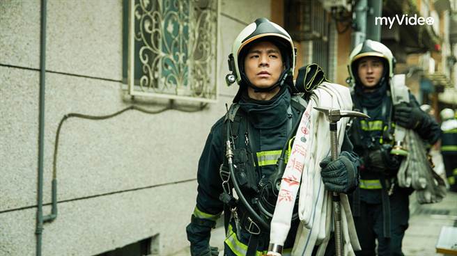 台湾大哥大、远传同步释出序号，提供在家免费看OTT。图为火神的眼泪剧照。（台湾大提供）