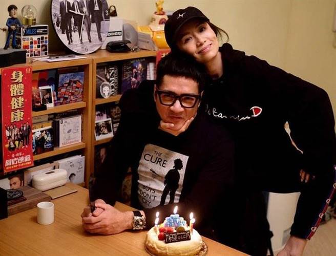 胡蓓蔚低潮时期，都是单立文陪她走过。(图/翻摄自IG)