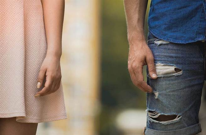 原PO男友表示「确诊的话会先跟妳分手」让人超无言。（示意图／达志影像）