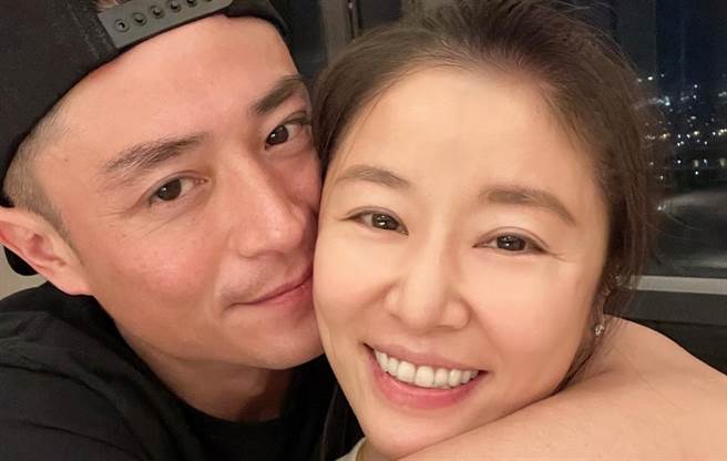 林心如、霍建华婚后感情甜蜜。（图／FB@林心如）