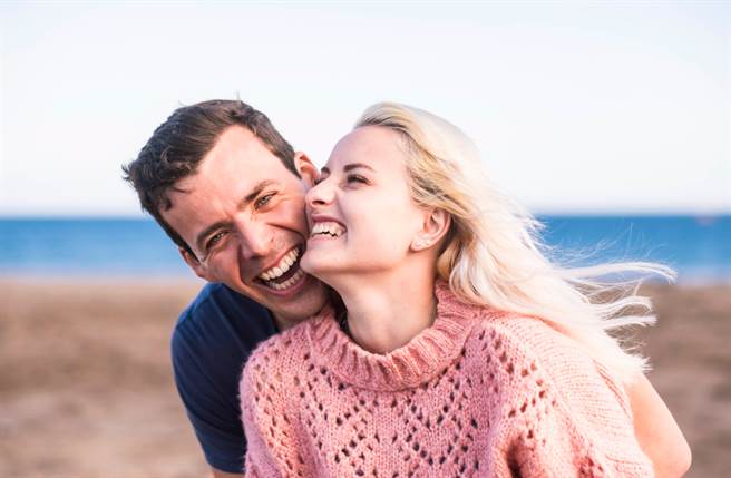 金牛座、狮子座及摩羯座的人从5／20起桃花运最旺，有望与另一半比翼双飞，百年好合。（图／Shutterstock）
