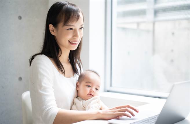 生肖牛、蛇以及雞的女性天生就有旺夫命，結婚之後不僅賢慧顧家，又很會過生活，可說是嫁到誰家，誰家就享福。（圖／Shutterstock）
