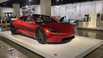 未來的「地表最速量產車」：Tesla Roadster 2 電動超跑 近距離直擊