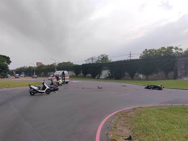 新庄警处理车祸实施酒测　隔天车祸男发烧「快筛阳性」3警吓坏了（翻摄照片／戴上容新北传真）