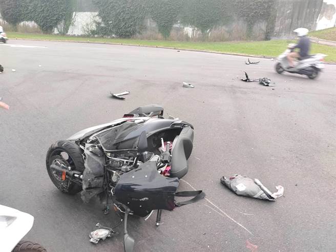 新庄警处理车祸实施酒测　隔天车祸男发烧「快筛阳性」3警吓坏了（翻摄照片／戴上容新北传真）