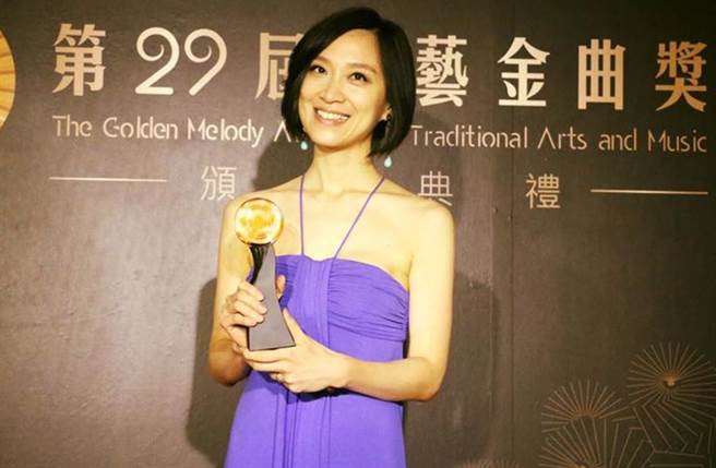 史茵茵向最前線的醫護人員打氣。（圖／史茵茵臉書）