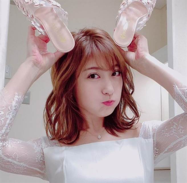 日本最强美乳人妻熊田曜子遭家暴，老公被逮补。(图/ 摘自熊田曜子IG)