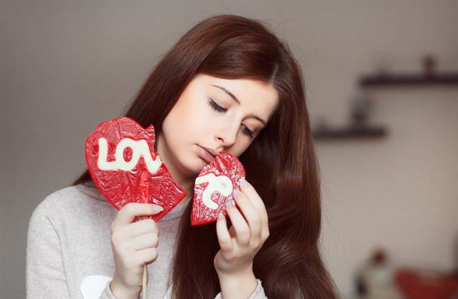 巨蟹座、金牛座及雙魚座的人總是用情太深，一旦分開就會失去自己生活的重心。（圖／Shutterstock）
