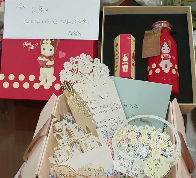 黃國倫送寇乃馨的生日禮物，相當別緻且用心。（寇乃馨本人提供）