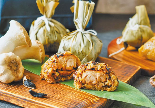 滋补养生「金银蒜蚝皇土鸡粽」滋味甘醇、层次丰富，单颗售价198元，6入特价1088元。（台北神旺大饭店提供）