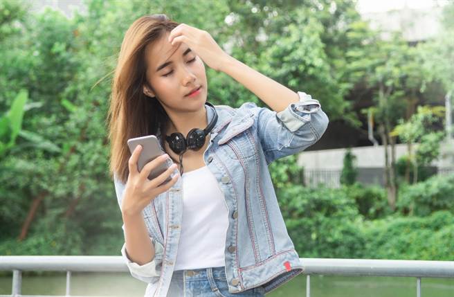 雙子座、巨蟹座及射手座天生就有古靈精怪的性格，他們很會討異性的歡心，是不折不扣的戀愛高手。（圖／Shutterstock）
