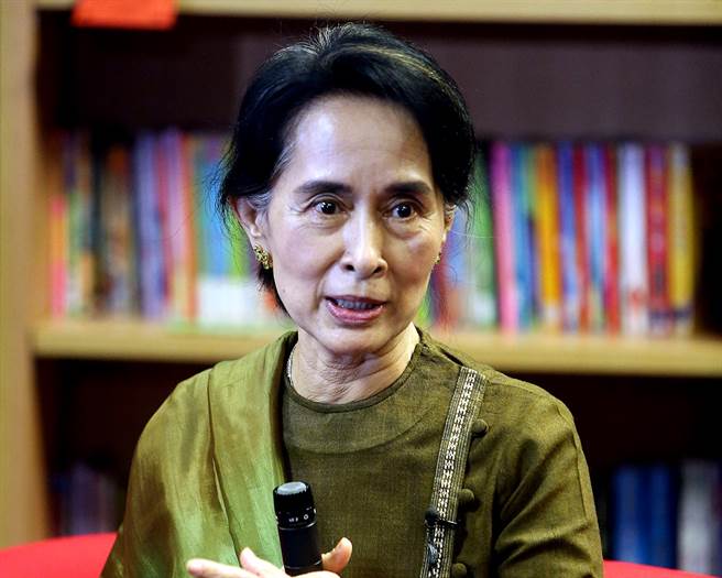 遭廢黜的緬甸民選領袖翁山蘇姬24日出庭應訊，這是緬甸軍方自2月1日發動政變以來，翁山蘇姬本人首度現身。（資料照／TPG、達志影像）