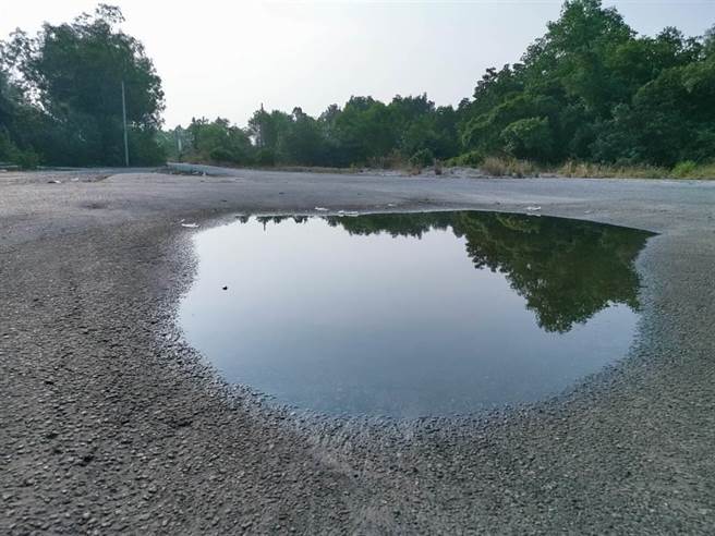 雷陣雨下太大 汐止內湖一級淹水警戒 - 生活 - 工商