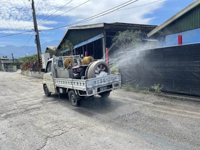 （屏东县吁请养猪户做好环境清洁，落实母猪接种疫苖等防疫措施。图／屏东县动物防疫所）