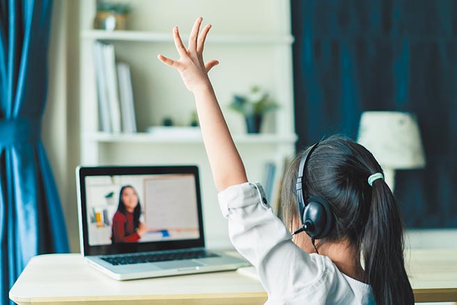 利用网际网路进行线上教育与远距治理成为常态。（Fortinet提供）