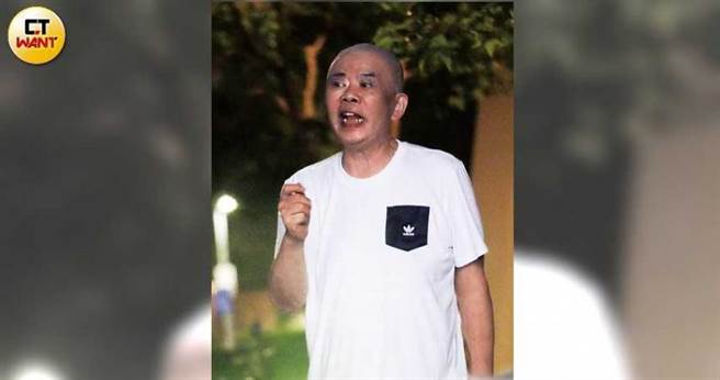 导演冯凯除了换髮型，整个人还瘦了一大圈。（图／本刊摄影组）