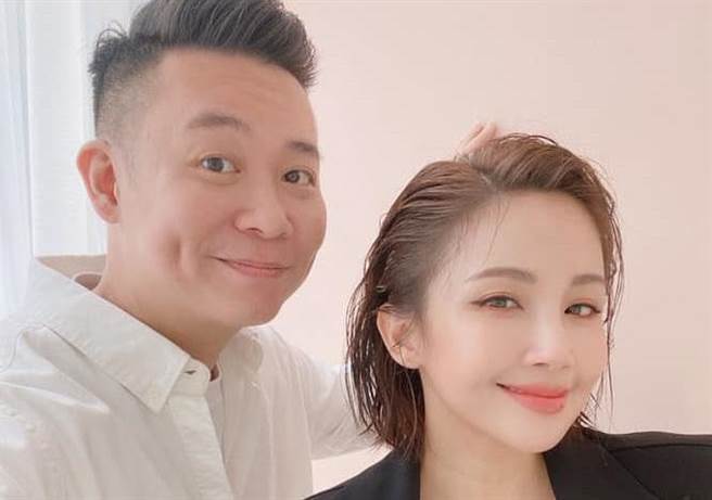 锺欣怡与老公孙乐拥有一对儿女，家庭生活幸福美满。（图/锺欣怡脸书)